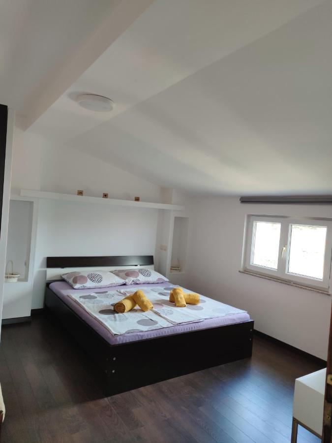 Comfortable Apartment Near Pula Marcana Номер фото